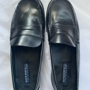 Sperry Boys Colton Black Leather Penny Loafer Size 7M
